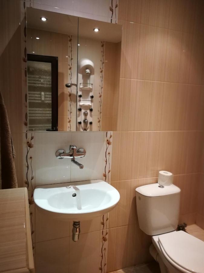 Sunny Downtown Apartment For 4 Σόφια Εξωτερικό φωτογραφία