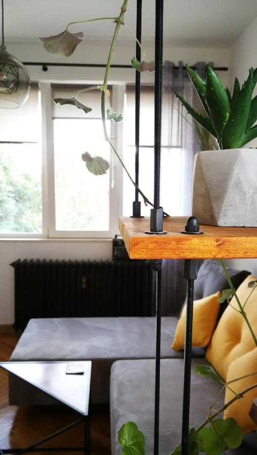 Sunny Downtown Apartment For 4 Σόφια Εξωτερικό φωτογραφία